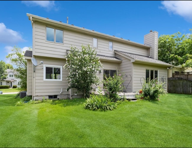 2212 NW 139th St in Clive, IA - Building Photo - Building Photo