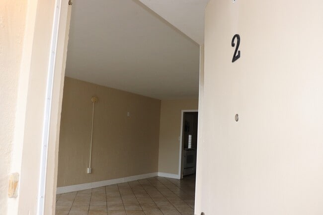 4923 Vincennes Ct, Unit 2