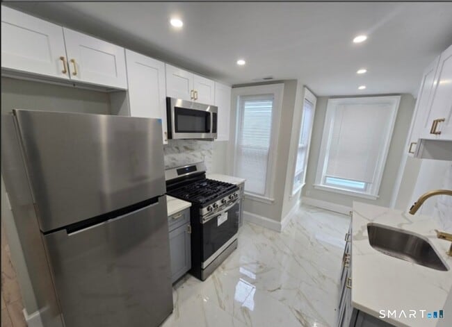 80 Dickerman St in New Haven, CT - Building Photo - Building Photo