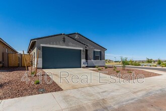 19120 N Silver Dog Way in Maricopa, AZ - Foto de edificio - Building Photo