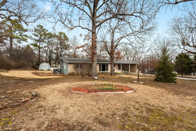 1236 E Township St in Fayetteville, AR - Building Photo - Building Photo