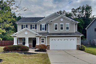 147 Cedar Bay Cir in Dallas, GA - Building Photo