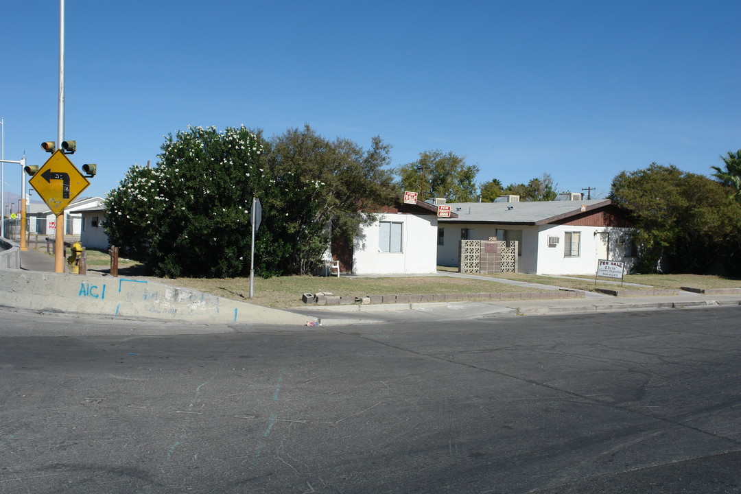 2501 Valley St in Las Vegas, NV - Building Photo