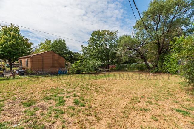 2049 S Waco Ave in Wichita, KS - Building Photo - Building Photo