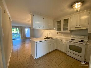 28 Lake Shore Dr in Daphne, AL - Building Photo - Building Photo