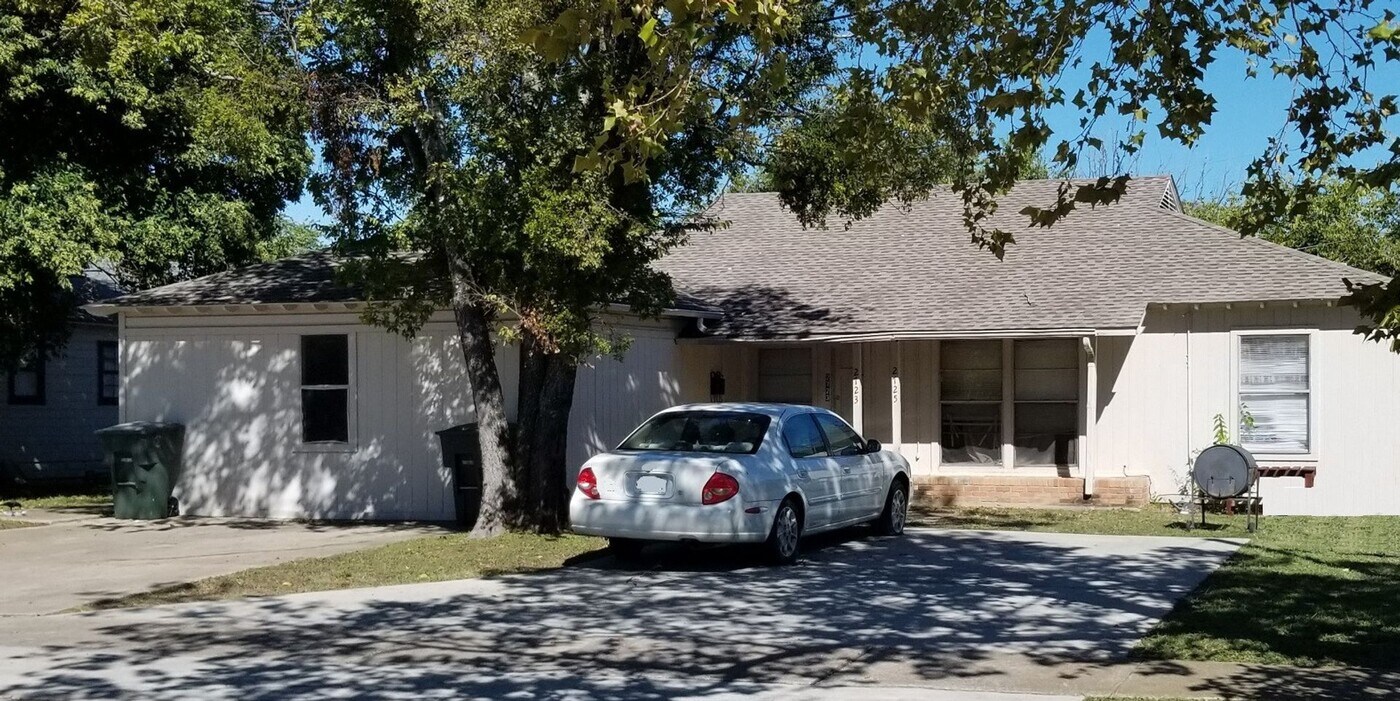 2723 Terrace Dr-Unit -2723 in Killeen, TX - Building Photo