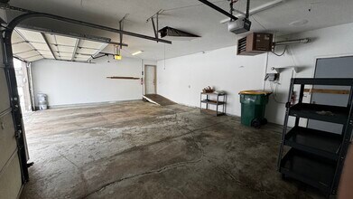 8700 Loch Lomond Blvd in Minneapolis, MN - Building Photo - Building Photo