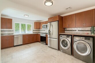 5 Colony Rd in Woburn, MA - Building Photo - Building Photo