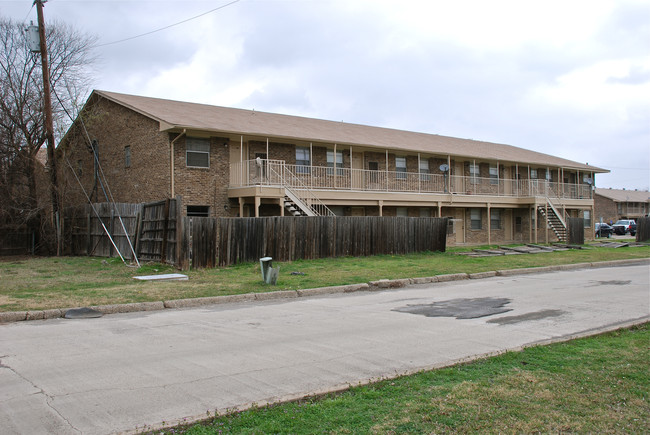 Wilmer Country Isle in Wilmer, TX - Foto de edificio - Building Photo