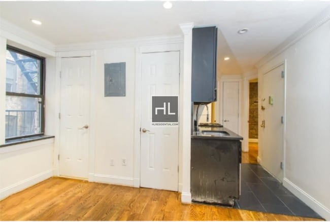 Mulberry Street, Unit 2F in New York, NY - Building Photo - Building Photo