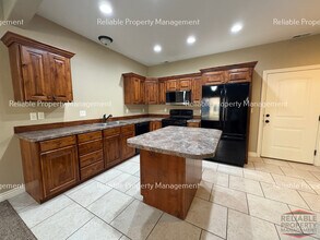 565 Pioneer Rd, Unit 135 in Rexburg, ID - Foto de edificio - Building Photo