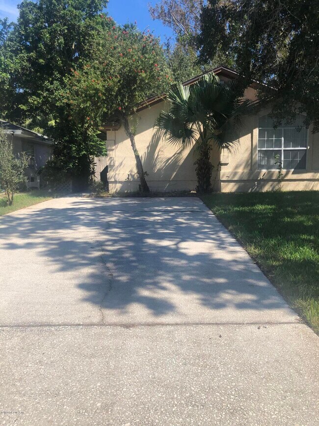 141 Jasmine St in Atlantic Beach, FL - Building Photo - Building Photo