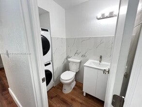 1613 NW 16th St in Miami, FL - Building Photo - Building Photo