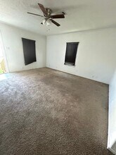 11810 Greenglen Dr in Houston, TX - Building Photo - Building Photo