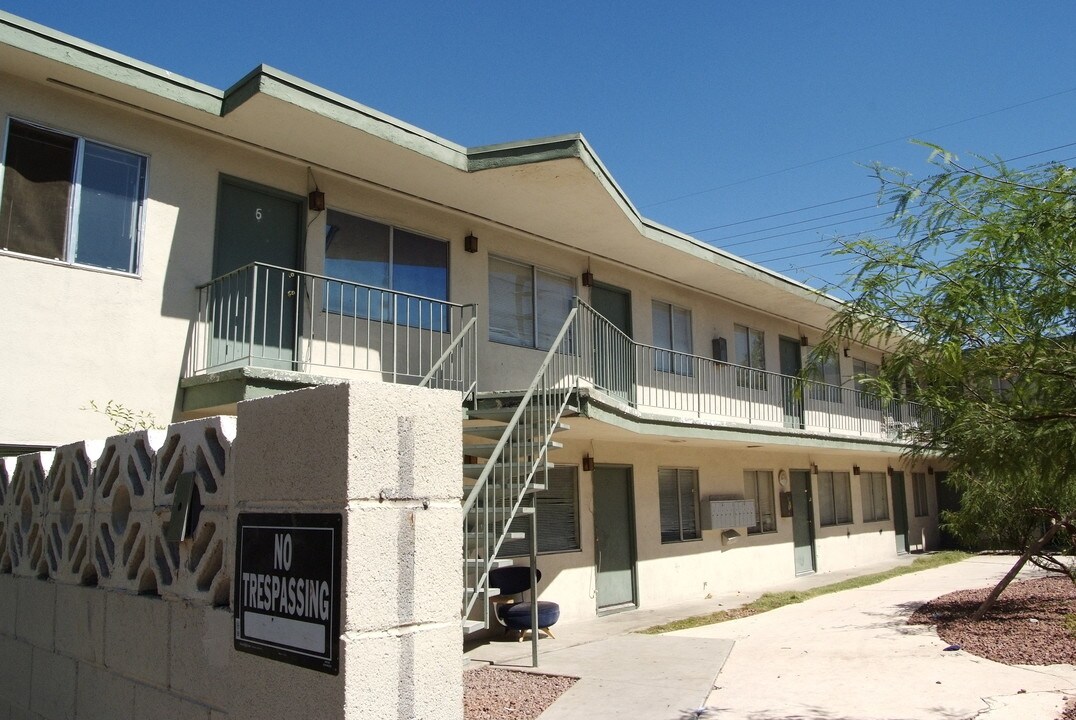 Glade Apartments in Las Vegas, NV - Building Photo