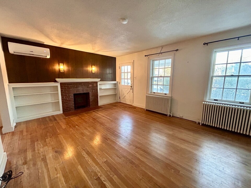 214 S School Ln in Lancaster, PA - Building Photo