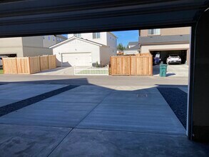 94 E Spirea Ln in Hayden, ID - Building Photo - Building Photo