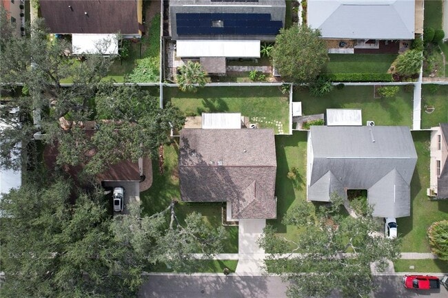 210 Foxwood Dr in Brandon, FL - Building Photo - Building Photo