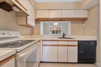 802 NW 92nd Ave, Unit 802 in Plantation, FL - Foto de edificio - Building Photo