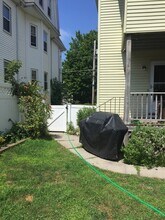 84 North St, Unit 1A in Medford, MA - Foto de edificio - Building Photo