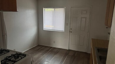 6587 Ocotillo Ave in Twentynine Palms, CA - Foto de edificio - Building Photo