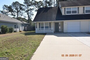322 Gary Cir in St. Marys, GA - Building Photo