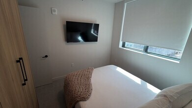 121 NE 5th St, Unit SI FL32-ID1502196P in Miami, FL - Foto de edificio - Building Photo