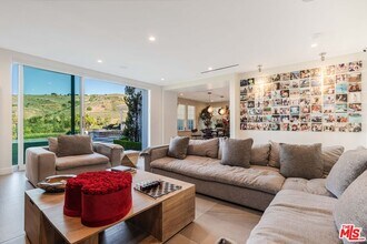 3880 Prado del Trigo in Calabasas, CA - Building Photo - Building Photo