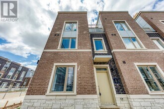 31-131 Almond Blossom Mews in Vaughan, ON - Building Photo - Building Photo