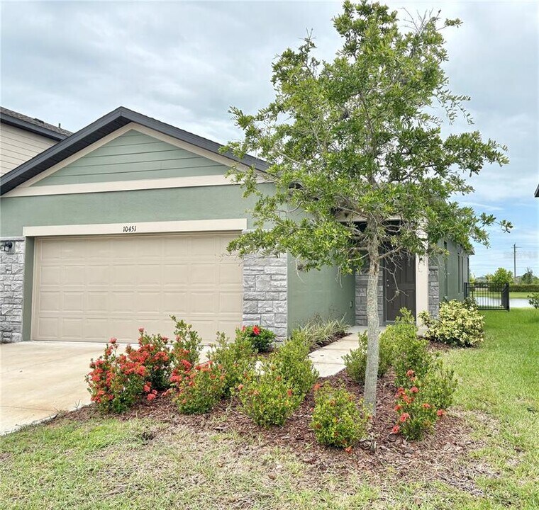 10451 Ladybug Cv in Parrish, FL - Building Photo