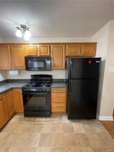 1821 Schulte Hill Dr in Maryland Heights, MO - Building Photo - Building Photo