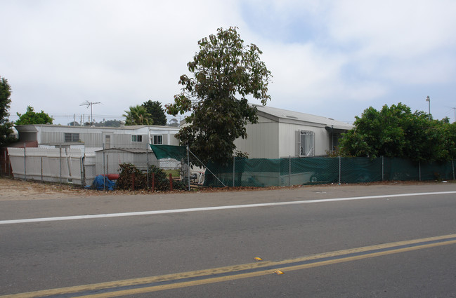 1023 Outer Rd in San Diego, CA - Building Photo - Building Photo