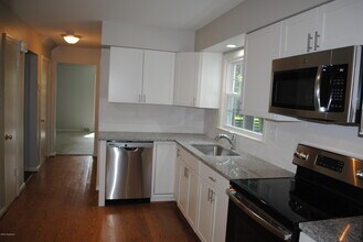 9836 Longwood Cir in Louisville, KY - Building Photo - Building Photo