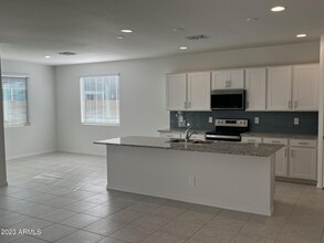 9323 E Sector Dr in Mesa, AZ - Building Photo - Building Photo