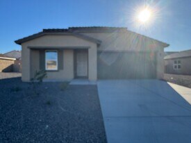 4526 Calle del Media in Fort Mohave, AZ - Building Photo