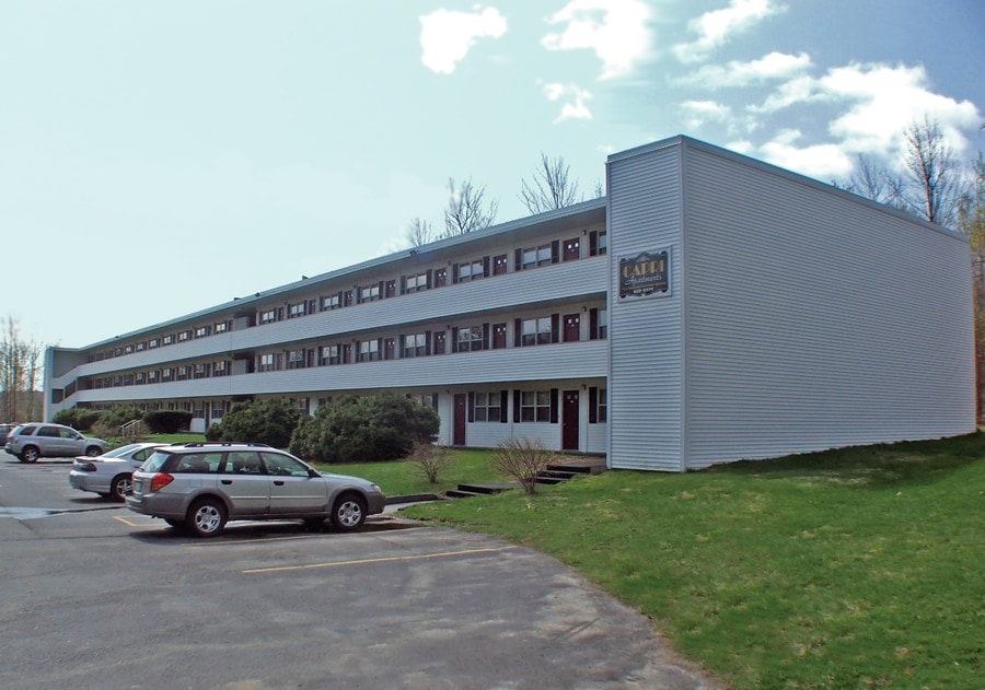 Capri Apartments in Augusta, ME - Building Photo