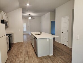 4617 Emerald Knoll Rd in Oklahoma City, OK - Building Photo - Building Photo