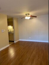 6157 Knoll Way Dr in Willowbrook, IL - Building Photo - Building Photo