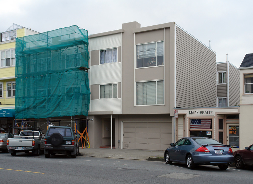 1131 Irving St in San Francisco, CA - Building Photo