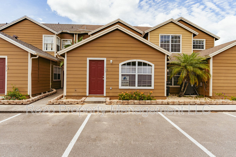 623 Coconut Palm Way in Davenport, FL - Building Photo