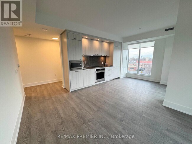 property at 858 Dupont St