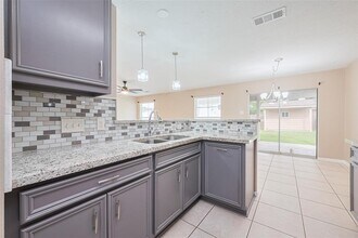8714 Ashlawn Dr in Houston, TX - Foto de edificio - Building Photo