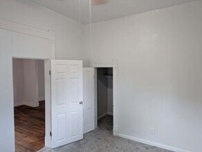605 E Overton St in Tuscola, IL - Foto de edificio - Building Photo
