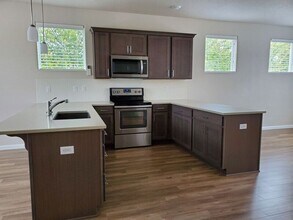 16589 SW Blanton St in Beaverton, OR - Building Photo - Building Photo