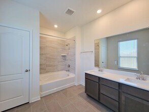 2815 Lyra Ct in Fresno, TX - Building Photo - Building Photo