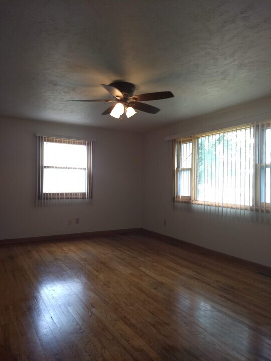 608 Spruce Ave in Norfolk, NE - Foto de edificio