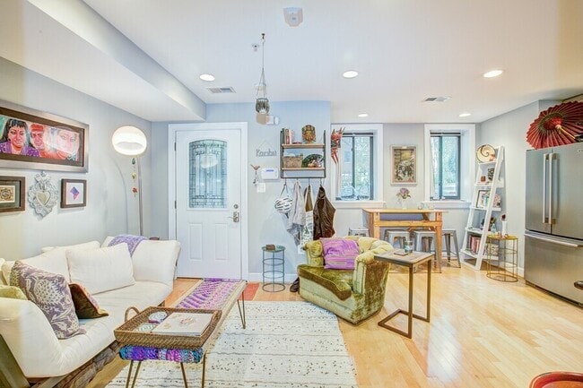 property at 6 Rhode Island Ave NW