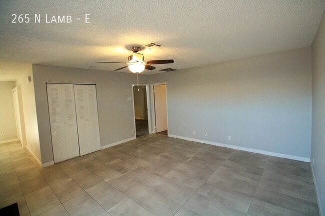 265 N Lamb Blvd in Las Vegas, NV - Building Photo - Building Photo