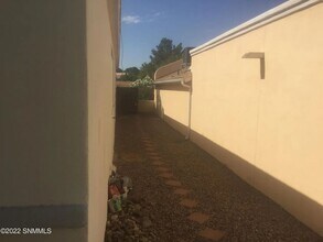 2232 San Felipe in Las Cruces, NM - Building Photo - Building Photo