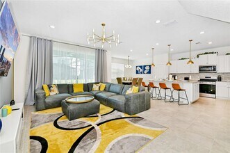 7212 Oakmoss Loop in Davenport, FL - Building Photo - Building Photo